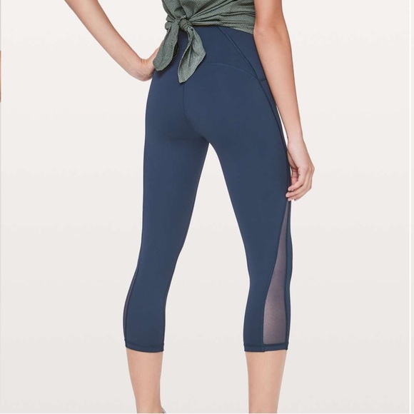 NWOT lululemon Train Times Crop 21" - Picture 2 of 2